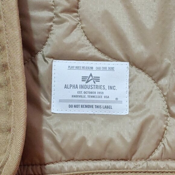 NWOT Alpha Industries Long Quilted Liner Jacket in Beige Khaki Tan Camel Size S - Picture 7 of 10